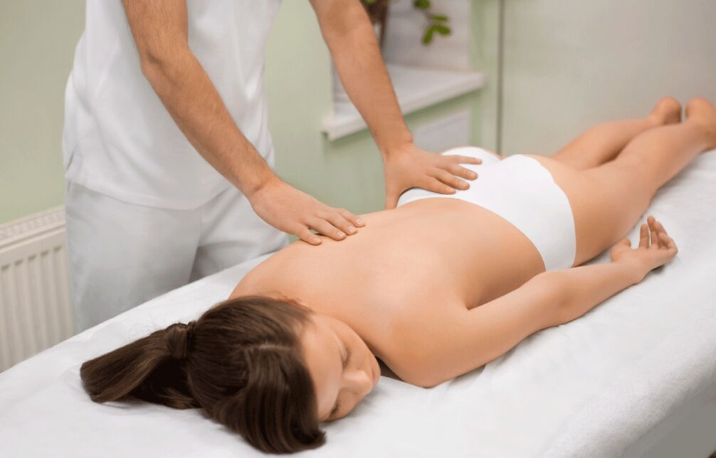 Massage pour le traitement de l'ostéochondrose thoracique