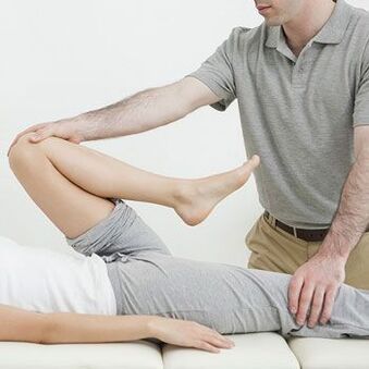 Des séances de massage et des exercices soulageront les symptômes de l'arthrose de la hanche
