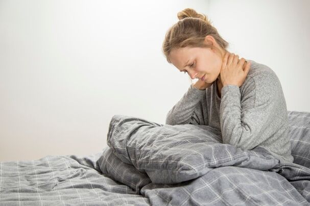 Douleur au cou avec ostéochondrose cervicale
